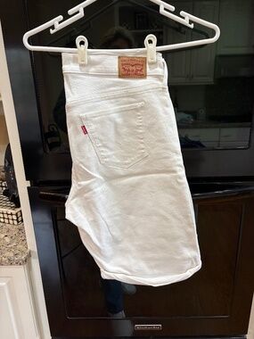 Levi's white bermuda soft jean shorts with cuff size 16W